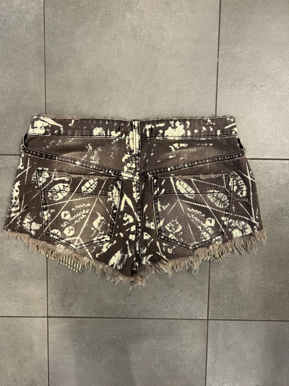 Free People Black
Distressed Printed Denim Cutoff Shorts - Picture 7 of 7